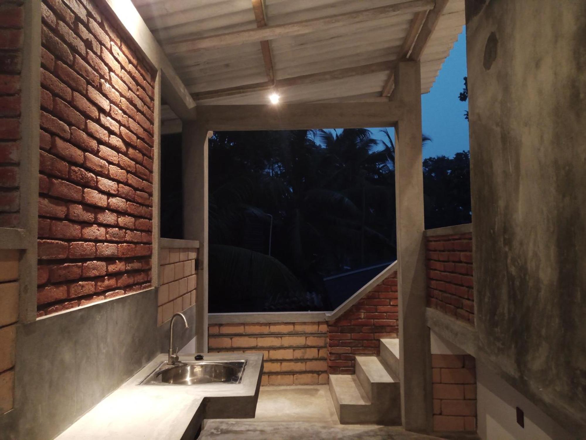 The Brick Wonder Hotel Habaraduwa Central Buitenkant foto