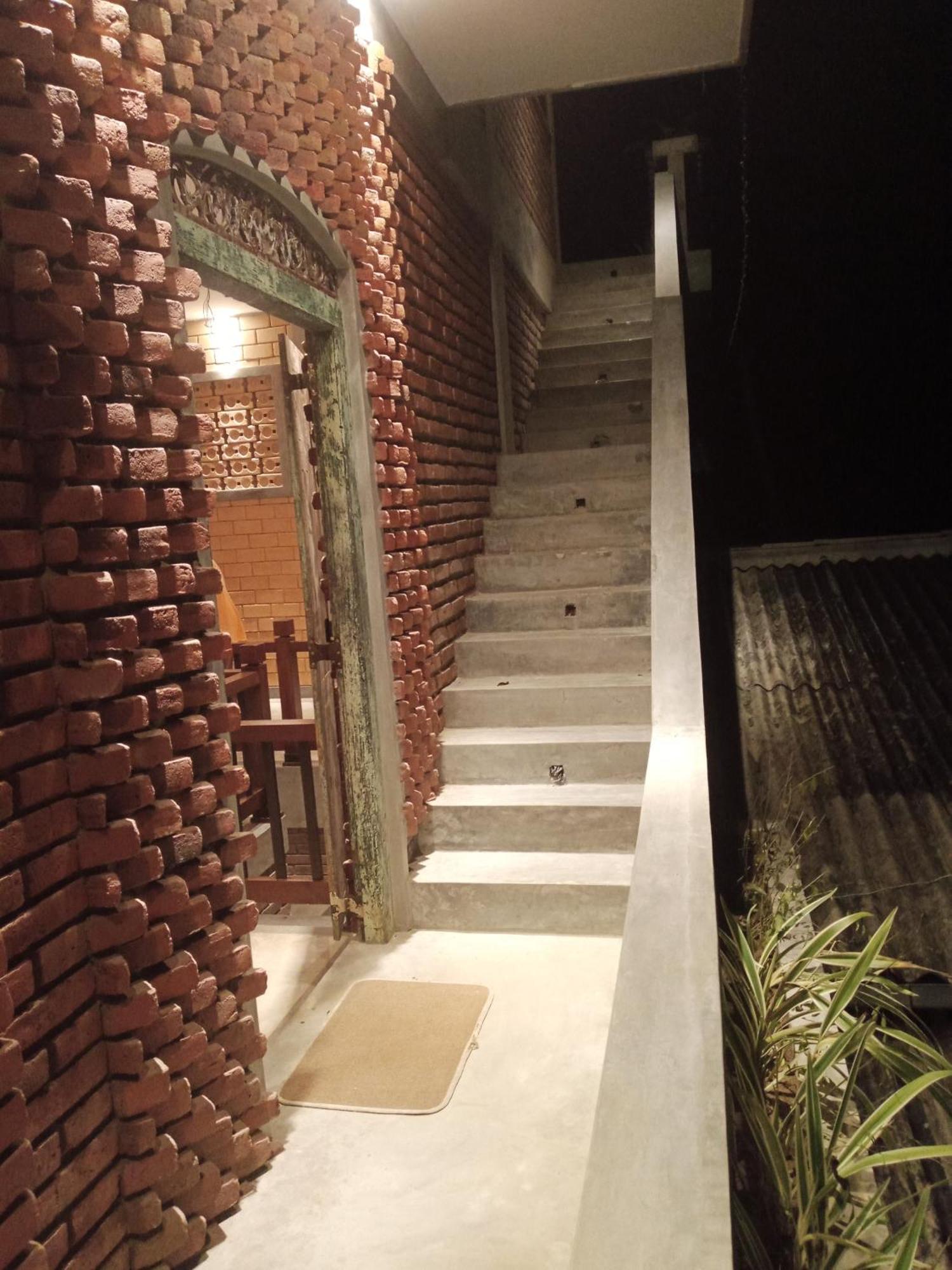 The Brick Wonder Hotel Habaraduwa Central Buitenkant foto